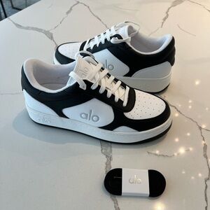 ALO RECOVERY MODE SNEAKER - Black/White